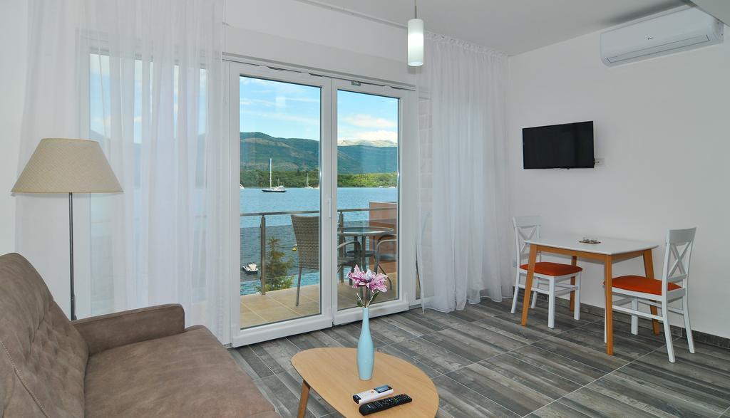 Apartments Edera Tivat Extérieur photo